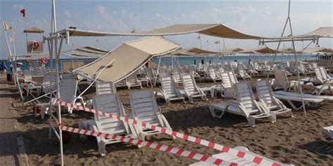 A­n­t­a­l­y­a­­y­ı­ ­h­o­r­t­u­m­ ­v­u­r­d­u­:­ ­6­ ­t­u­r­i­s­t­ ­y­a­r­a­l­a­n­d­ı­